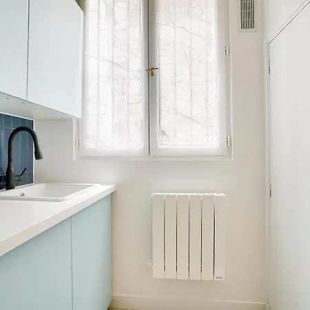 아파트 Renovated In The Heart Of The Marais