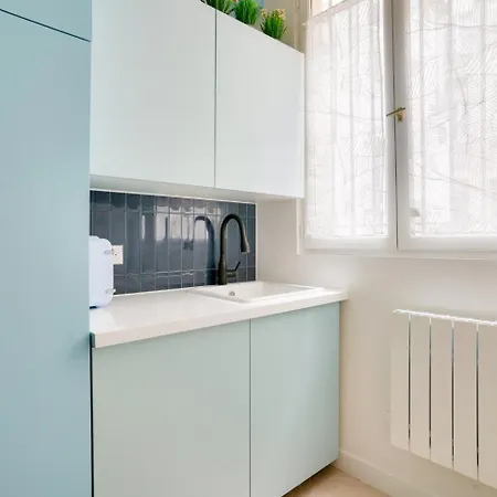 Renovated In The Heart Of The Marais *